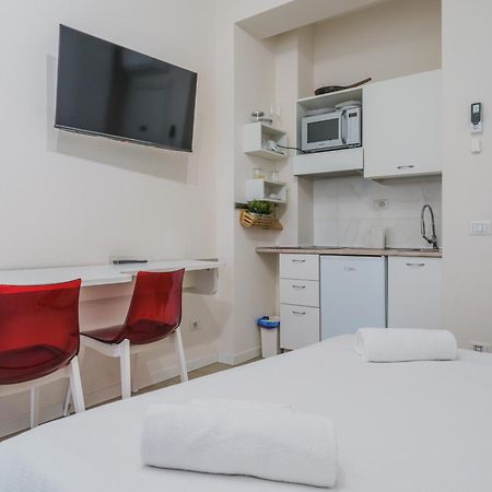 Cristel Apartment - 15 Min Da Milano - Parcheggio - Mono 2 科马诺 外观 照片