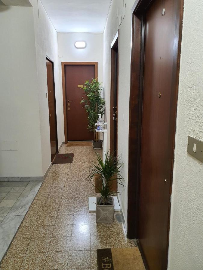 Cristel Apartment - 15 Min Da Milano - Parcheggio - Mono 2 科马诺 外观 照片